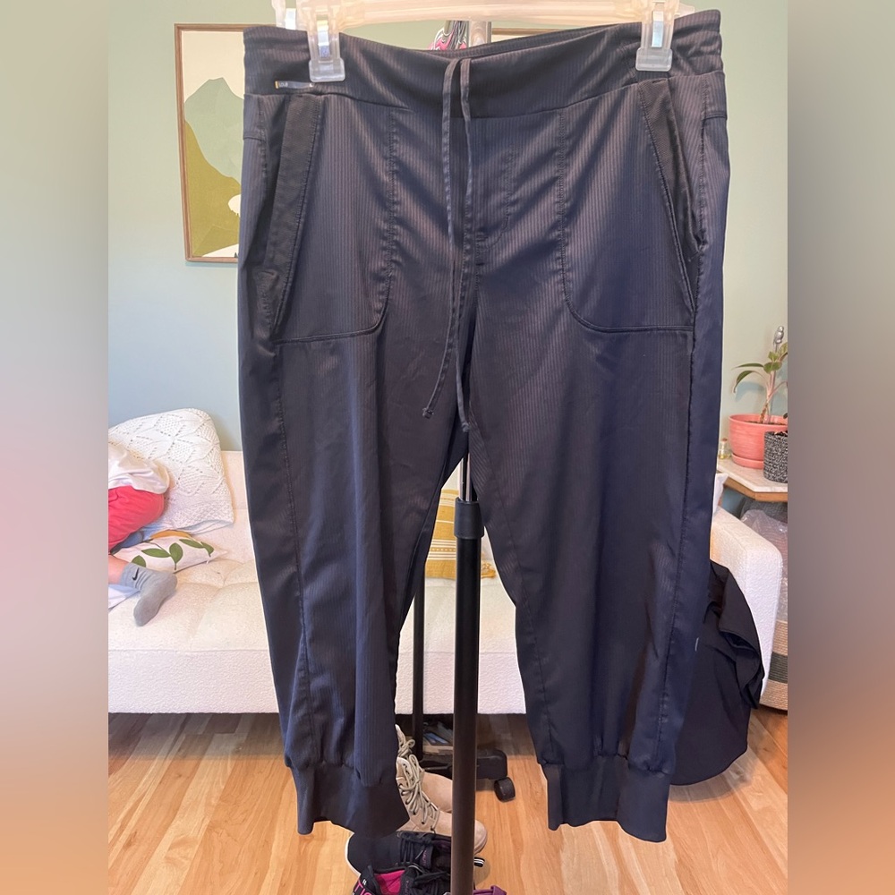 Lole Women's Black Drawstring Capri Joggers